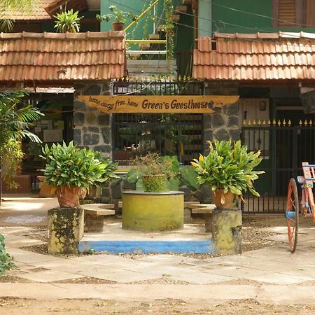 Green'S Guest House Auroville Exterior foto